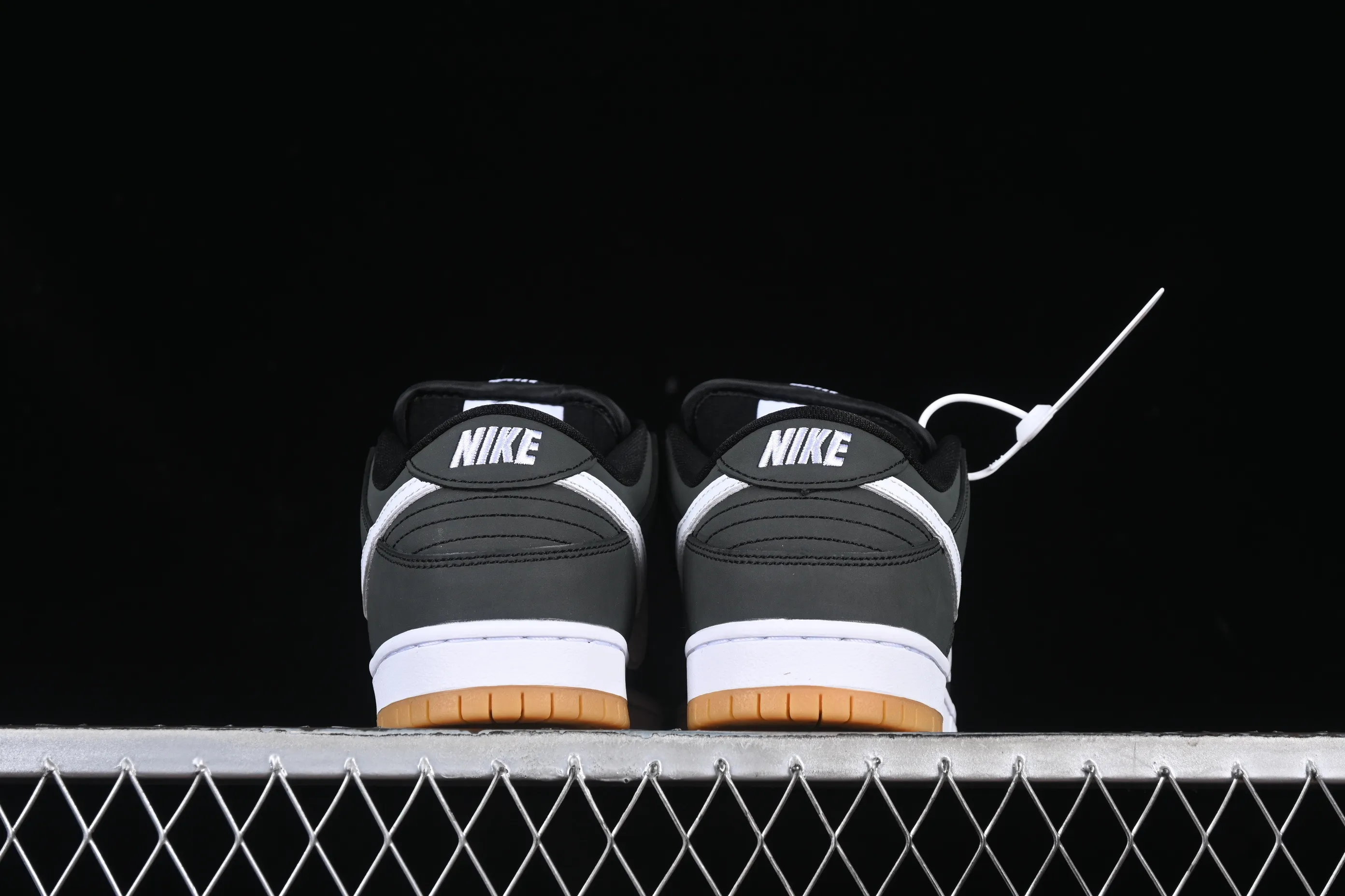 All categories Nk SB Dunk series Nk SB Dunk Low low-top sneakers Nk SB Dunk Low Raw rubber matte black SB low-top sports and leisure sneakers CD2563-006